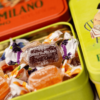 Baratti Milano caramelle Giada fruit jellies tin assorted in display 85gr (10 per doos) 5848 - Afbeelding 3